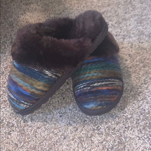 Lamo Shoes - NWT! Slippers